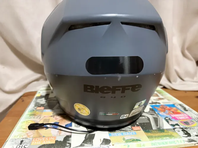 Capacete Bieffe com smart trip integrado