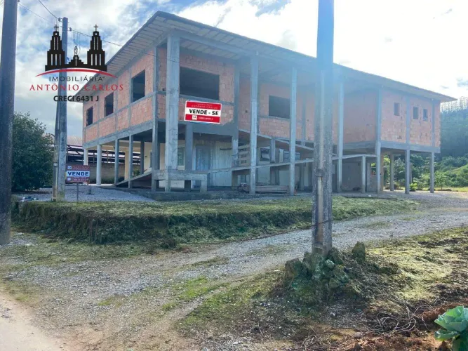 CASA A VENDA NO BAIRRO SANTA BARBARA EM ANTÔNIO CARLOS