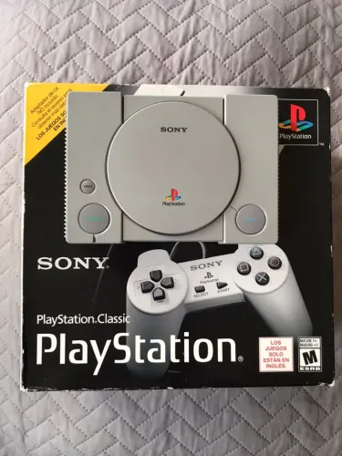 Playstation Classic (MINI) + Controle ps4 original