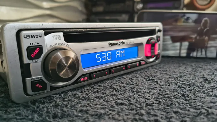 Rádio Panasonic com Bluetooth na função AM.