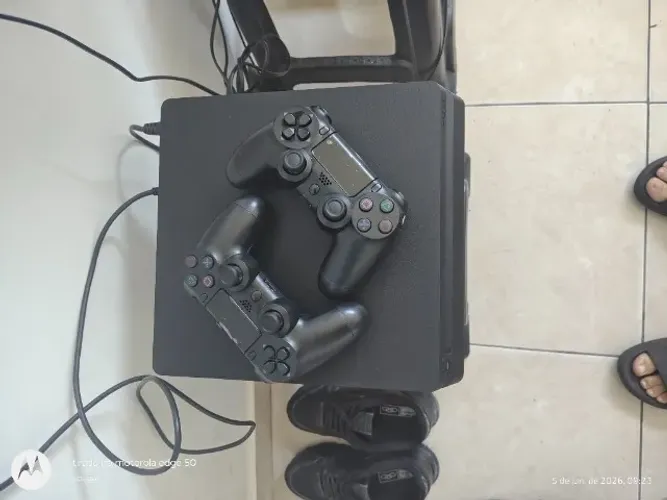 Ps4 slim 
