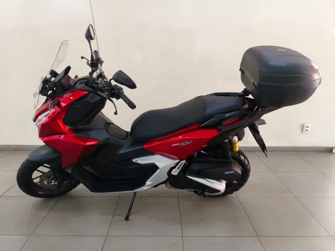 Honda ADV 160 SCOOTER. IPVA PAGO 