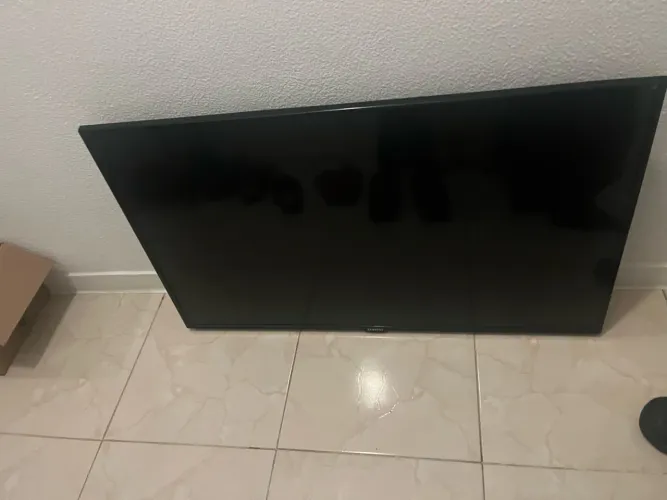TV SAMSUNG 47? 3D nao liga apenas para peças