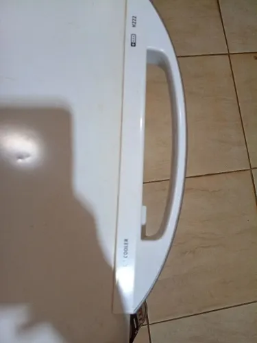 Vende se um frizzer marca Eletrolux 156 litros novo frizzer pequeno novinho tem perfeito
