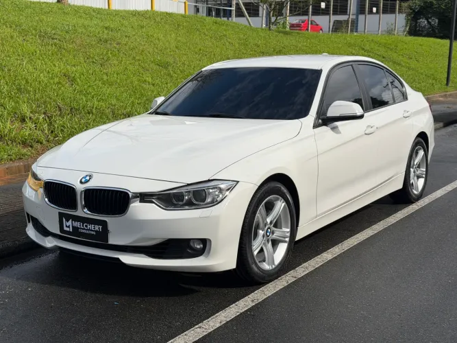 BMW 320I A 2.0 Turbo/activeflex 16V 184cv 4P 2014