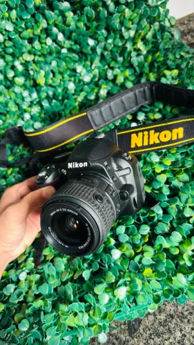 Câmera Nikon D3100 (somente venda)