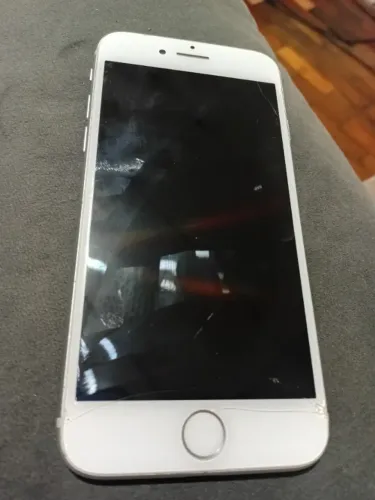Iphone 8 com defeito