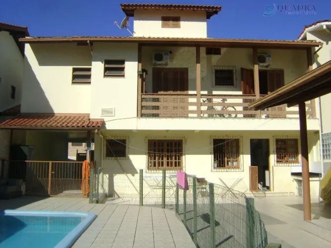 Casa com 5 dormitórios à venda, 210 m² por R$ 1.500.000,00 - Parque São Jorge - Florianópo