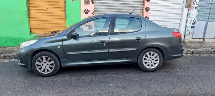 Peugeot 207 Sedan Passion XS 1.6 Flex 16V 4P AUT 2012