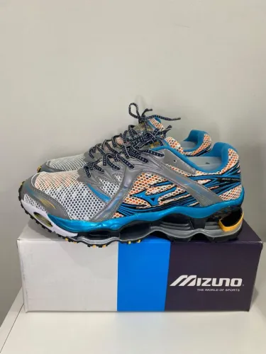 Mizuno novo disponível número 42