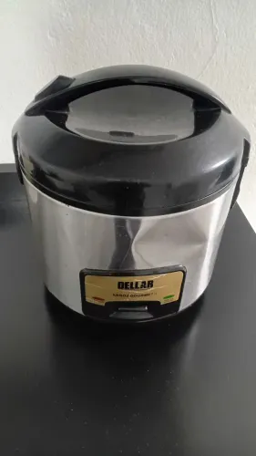 Panela de arroz elétrica usada 
