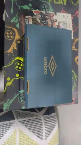 Chuteira umbro