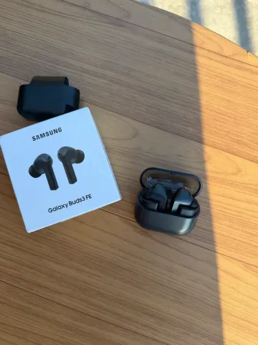 Fone de ouvido Samsung galaxy Buds 4 Fe- Original - Novo Caixa aberta 