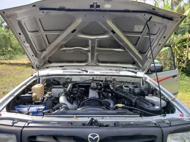 Mazda B-2500 Pick-up CD 4X4 2.5 Diesel 1999