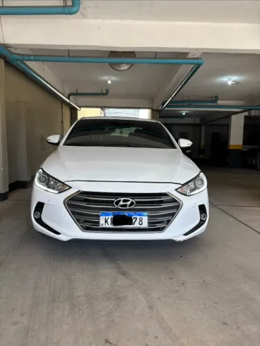Hyundai Elantra Special Edit. 2.0 16V Flex Aut. 2017