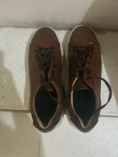 tênis casual em couro legítimo, marrom conhaque. Novo.