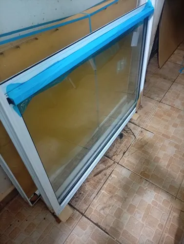 Kit duas janelas u vidro de banheiro novo