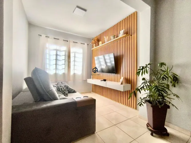 CASA EM CONDOMINIO - DONA CLARA