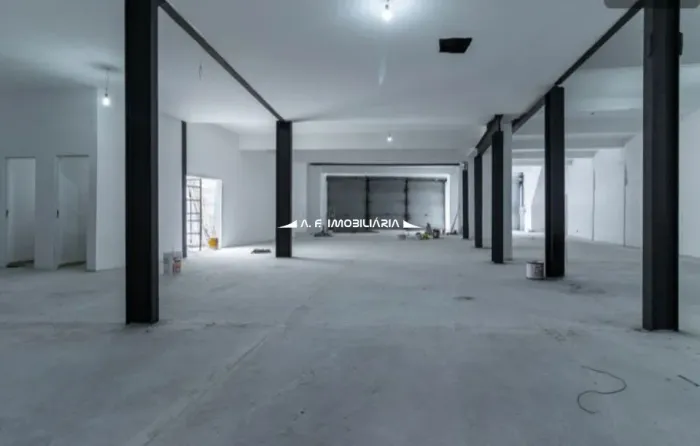 Galpão Comercial. para Locação no bairro Vila Nilo - 420m²