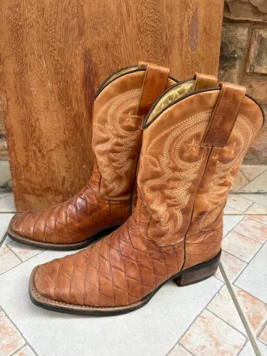 Bota D'Milton Retalho