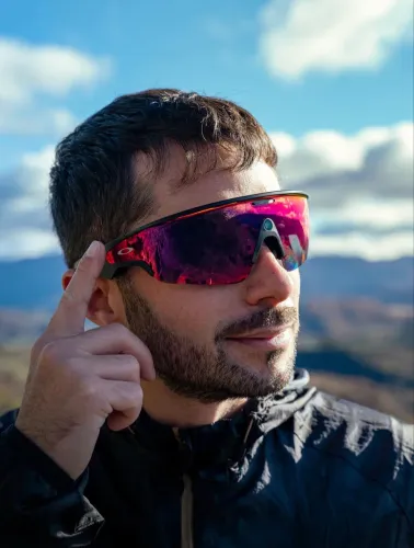 Oakley Meta Vanguard Roxo - filma, toca música, IA integrada ++