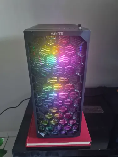 Gabinete semi gamer