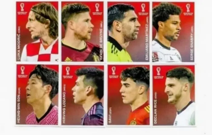 Coleção Coca-Cola Qatar 2022 - 8 Figurinhas Especiais de Craques