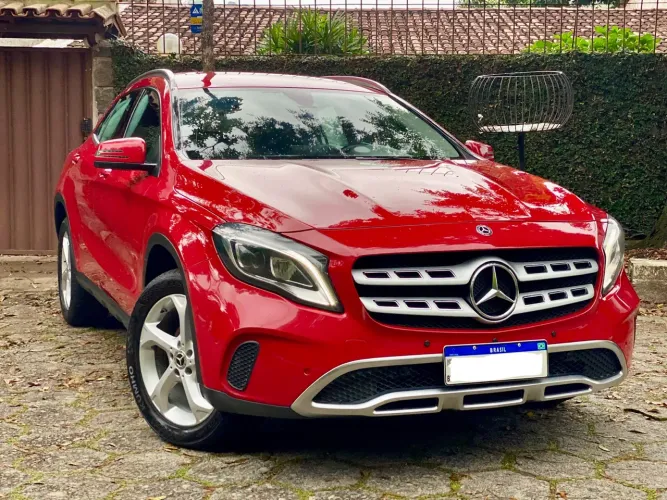 Mercedes-Benz GLA 200 Adv. 1.6/1.6 TB 16V Flex Aut. 2018