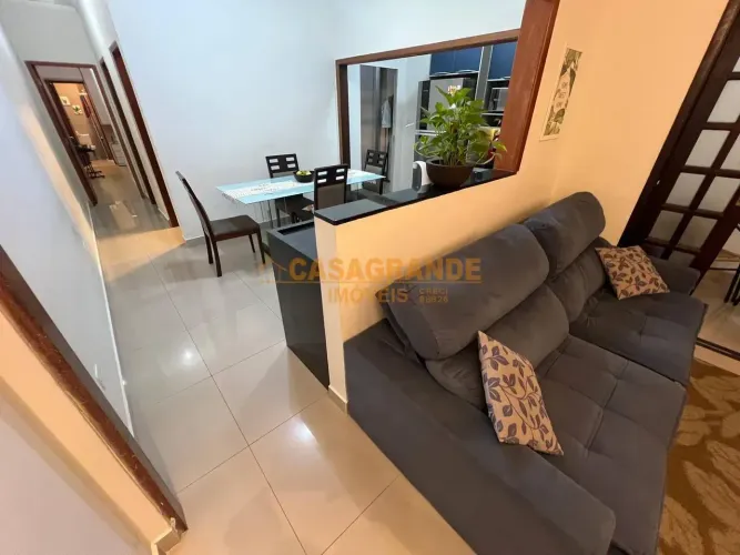 Casa 03 quartos térrea à venda no Residencial União- Zona Sul