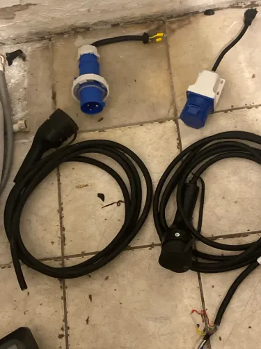 Vendo peças para carregador wall box