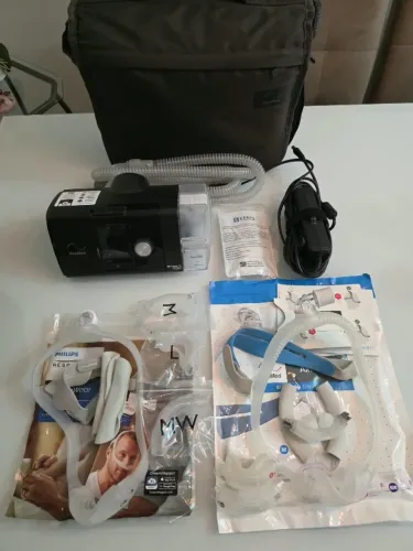 CPAP ResMed AirSense 10 AutoSet (Apenas 673h) + Umidificador + 2 Máscaras + Filtros