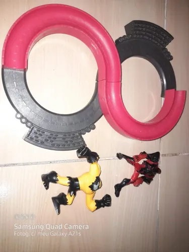VENDE-SE BRINQUEDOS