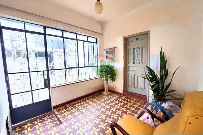 Residencial na Rua Coronel Francisco Cintra por 349.000