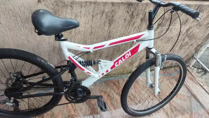 Bicicleta aro 26 Caloi ks,kit Shimano deAlumínio!