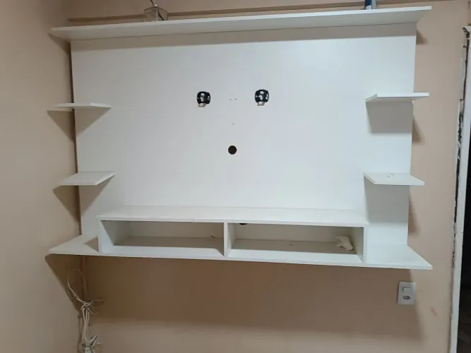 Vendo preciso desocupar o local somente hoje 1O0,00