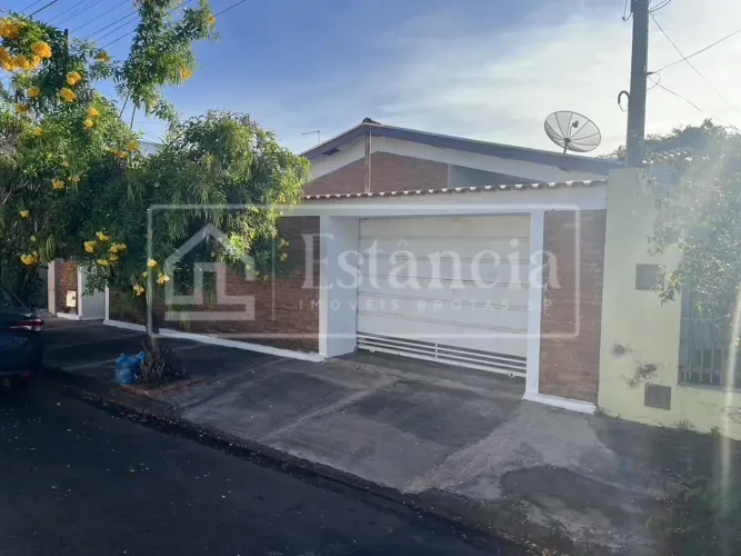 Casa para Venda em Brotas, São João Batista, 3 dormitórios, 1 suíte, 2 banheiros, 4 vagas
