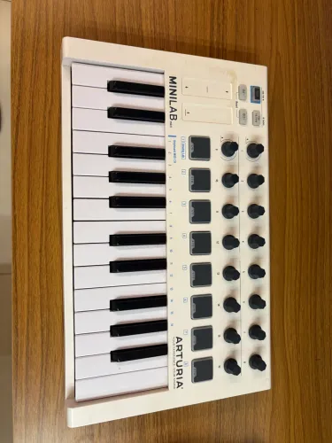 Controlador Arturia MiniLab MKII