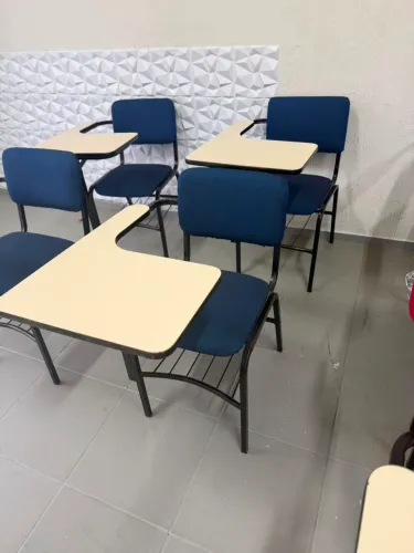 Carteira Escolar Universitária - Excelente Estado | R$ 50,00 cada