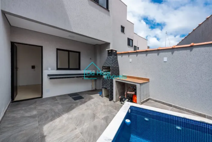 Condomínio com piscina lado Praia na Praia Mongaguá