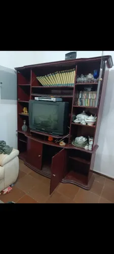 Vendo Estante de madeira - Sala