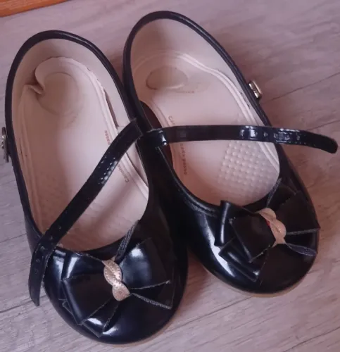 Sapatilha pimpolho preta verniz tamanho 27