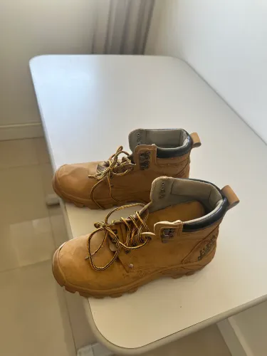 Bota trilha