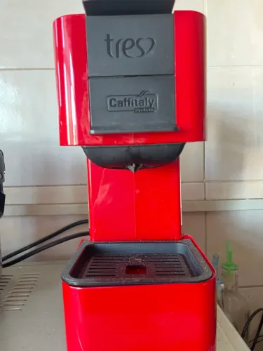 CAFETEIRA ELÉTRICA 3 CORAÇÕES 