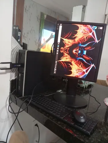 Vendo computador dual core com wi-fi e molse sem fio e tela que vira valor 290