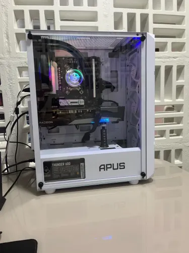 Vendo Pc gamer + monitor 144hz