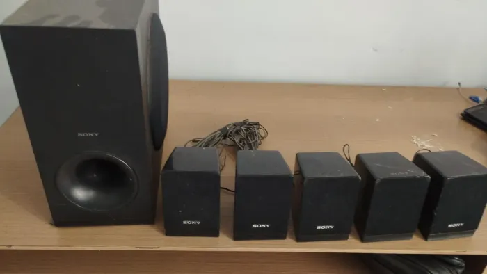 Vendo caixa de home theate Sony $ 170