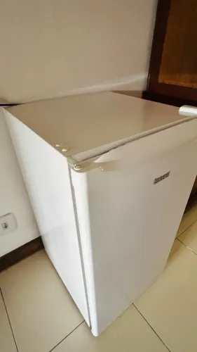 Geladeira frigobar Cônsul 120l 110v