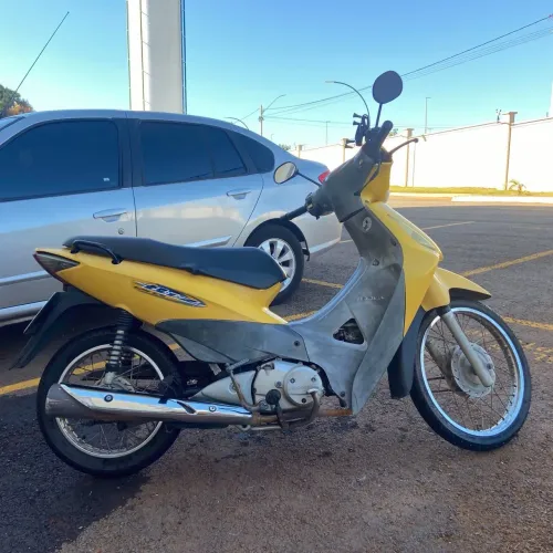 Vendo honda Biz 125 7.500