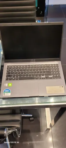 Notebook semi novo com placa de video ,de 3800 por apenas 2700!!!