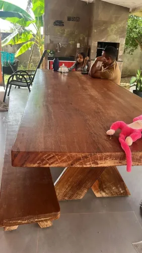 Mesa de madeira pura 